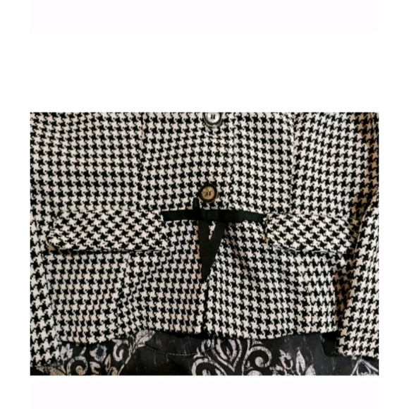 Elegant Houndstooth Women's Blazer - Picture 2 of 10